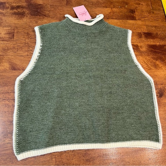 NWT Entro mock neck green cream sweater tank top size large olive knit - Picture 1 of 9